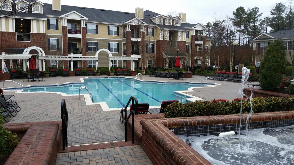 Апартаменты Oakwood Living Raleigh At Brier Creek Дарем Экстерьер фото