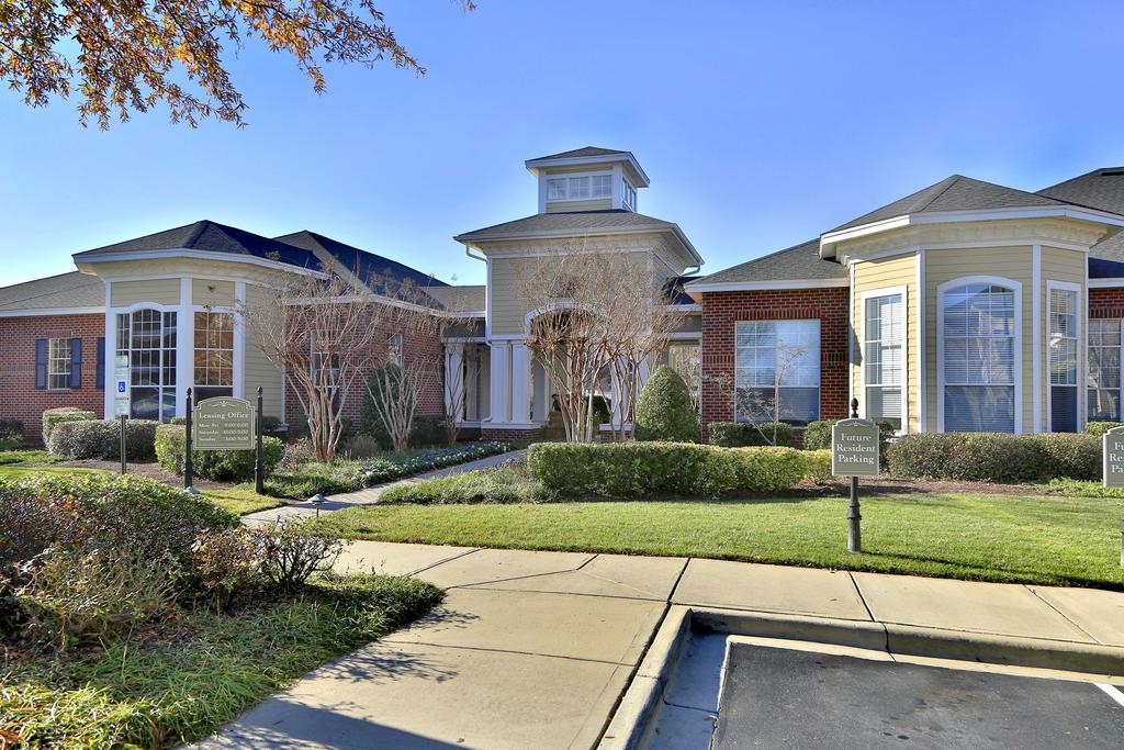 Апартаменты Oakwood Living Raleigh At Brier Creek Дарем Экстерьер фото